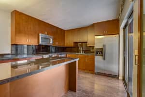 9877 NW 6th Ct, Plantation, FL 33324, Sold 10/06/21