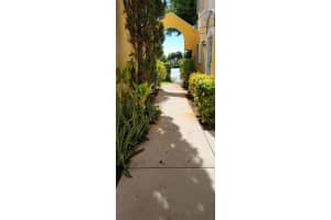 231 Waterside Dr, Hypoluxo, FL 33462, Sold 09/30/21