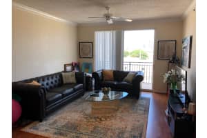 616 Clearwater Park Rd, West Palm Beach, FL 33401, Sold 10/29/21