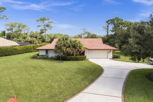 9457 Meadowood Dr, Fort Pierce, FL 34951, Sold 09/30/21