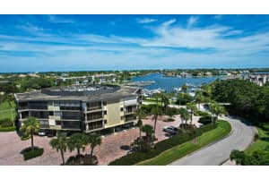 1850 Bay Rd, Vero Beach, FL 32963, Sold 01/31/22