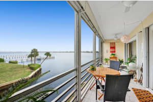 100 Waterway Dr S, Lantana, FL 33462, Sold 11/01/21