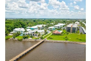 150 SE Four Winds Dr, Stuart, FL 34996, Sold 01/20/22