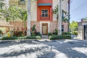 1033 NE 17th Way, Fort Lauderdale, FL 33304, Sold 10/07/21