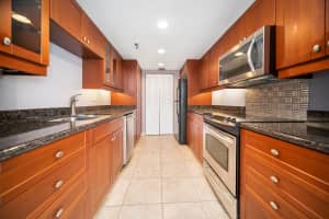 859 Jeffery St #415, Boca Raton, FL 33487, Sold 11/10/21