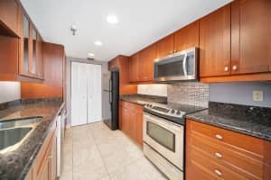 859 Jeffery St #415, Boca Raton, FL 33487, Sold 11/10/21