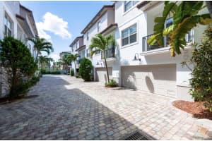 2686 N Federal Hwy, Boynton Beach, FL 33435, Sold 10/18/21
