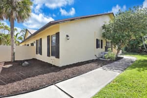 495 SW 28th Ave, Delray Beach, FL 33445, Sold 10/01/21