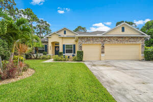 2527 Madewood Dr, Fort Pierce, FL 34981, Sold 09/30/21