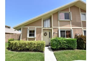 271 Maplecrest Cir, Jupiter, FL 33458, Sold 09/28/21