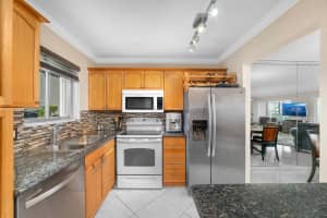 100 Waterway Dr S, Lantana, FL 33462, Sold 10/19/21