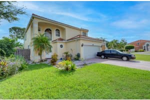 124 Woodlake Cir, Greenacres, FL 33463, Sold 09/27/21