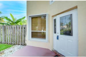 124 Woodlake Cir, Greenacres, FL 33463, Sold 09/27/21