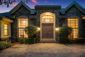 10621 Versailles Blvd, Wellington, FL 33449, Sold 10/27/21
