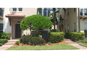 28 Via Floresta Dr, Boca Raton, FL 33487, Sold 11/19/21