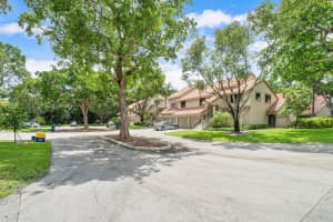 5690 Coach House Cir, Boca Raton, FL 33486, Sold 10/15/21