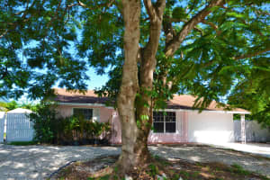 6720 Osborne Dr, Lake Worth, FL 33462, Sold 12/30/21