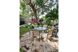 388 Park Forest Way, Wellington, FL 33414, Sold 10/15/21