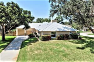 28 Sunset Dr, Sebastian, FL 32958, Sold 10/19/21