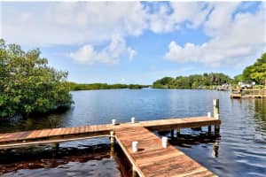 28 Sunset Dr, Sebastian, FL 32958, Sold 10/19/21
