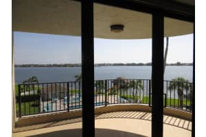 8200 Lakeshore Dr, Hypoluxo, FL 33462, Sold 11/04/21