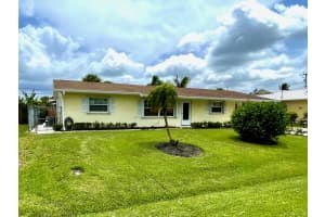 1924 SE Washington St, Stuart, FL 34997, Sold 11/15/21