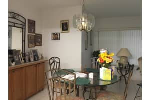 316 Pine Ridge Cir c2, Greenacres, FL 33463, Sold 04/06/22