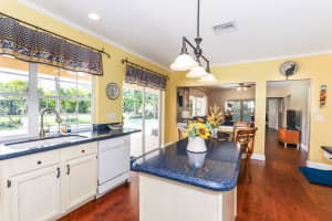 10105 Hunt Club Ln, Palm Beach Gardens, FL 33418, Sold 10/26/21