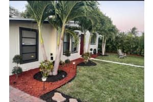 587 Chipewyan Dr, Lake Worth, FL 33462, Sold 12/01/21