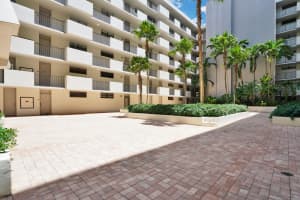 145 S Ocean Ave, Palm Beach Shores, FL 33404, Sold 10/28/21