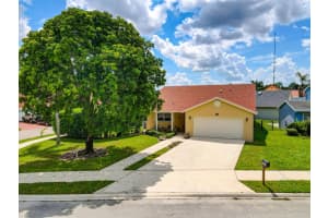 5072 Willow Pond Rd W, West Palm Beach, FL 33417, Sold 10/29/21
