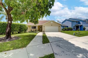 5072 Willow Pond Rd W, West Palm Beach, FL 33417, Sold 10/29/21