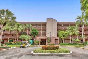 4702 Fountains Dr S, Lake Worth, FL 33467, Sold 01/28/22