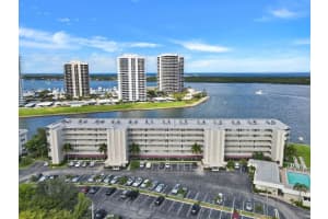 36 Yacht Club Dr, North Palm Beach, FL 33408, Sold 12/30/21