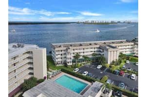 36 Yacht Club Dr, North Palm Beach, FL 33408, Sold 12/30/21