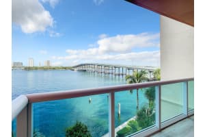 2650 Lake Shore Dr, Riviera Beach, FL 33404, Sold 10/06/21