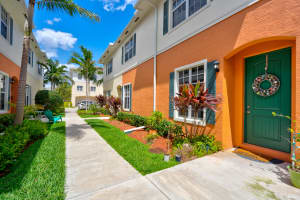 713 SW 1st Ave, Pompano Beach, FL 33060, Sold 11/01/21