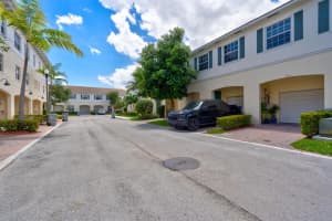 713 SW 1st Ave, Pompano Beach, FL 33060, Sold 11/01/21