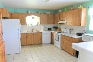 1808 hillcrest Dr, Lake Worth, FL 33461, Sold 11/12/21