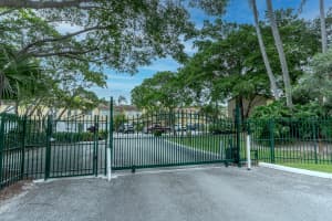 1115 Lake Shore Dr, Lake Park, FL 33403, Sold 11/22/21