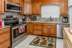 5870 Northpointe Ln, Boynton Beach, FL 33437, Sold 11/22/21