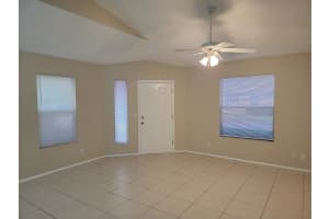 2832 Stoneway Ln b, Fort Pierce, FL 34982, Sold 11/05/21