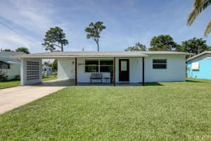 2213 SE Washington St, Stuart, FL 34997, Sold 10/26/21