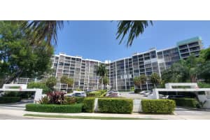 400 Leslie Dr, Hallandale Beach, FL 33009, Sold 02/01/22