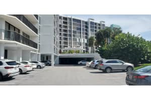 400 Leslie Dr, Hallandale Beach, FL 33009, Sold 02/01/22