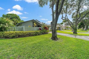 8920 SE Eaglewood Way, Hobe Sound, FL 33455, Sold 10/15/21