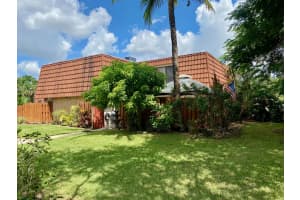 3203 Spanish Wells Dr, Delray Beach, FL 33445, Sold 11/16/21