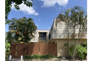 541 Springdale Cir, Palm Springs, FL 33461, Sold 10/22/21