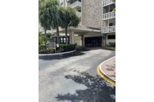 800 NE 195th St, Miami, FL 33179, Sold 11/23/21