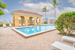 403 S Sapodilla Ave, West Palm Beach, FL 33401, Sold 09/30/21